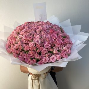 Pink_baby_rose_bouquet_by_mayfair_qatar