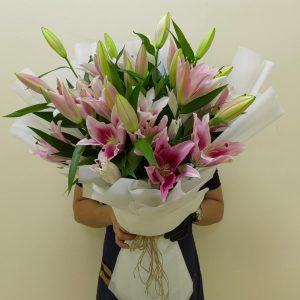 10 Pink Lilies Bouquet