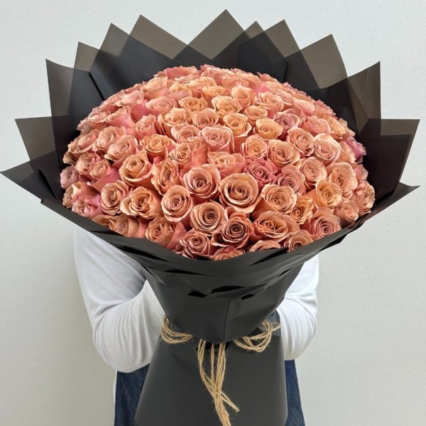 Springvale luxury roses vase